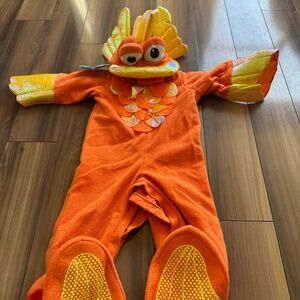 Gold fish costume (2T)